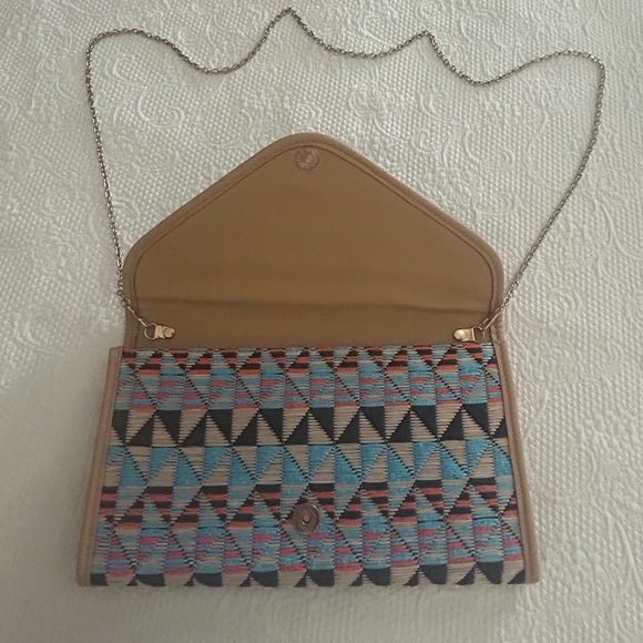 Geometric Patterned Clutch - Multicolor - Picture 4 of 5